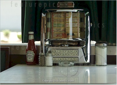 Tableside jukebox